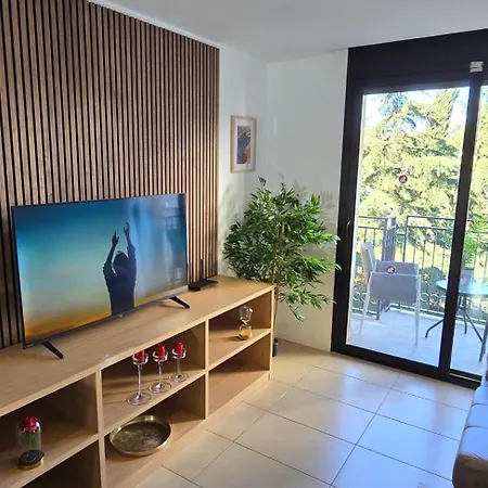 Nexthome Center & Pool Διαμέρισμα *