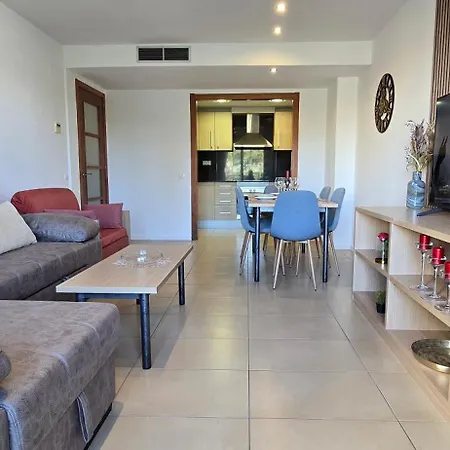 Nexthome Center & Pool * 료렛 드 마르