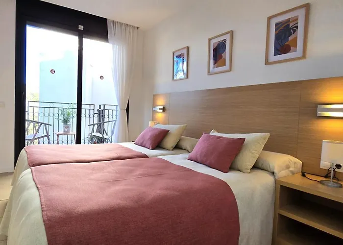 Nexthome Center & Pool 료렛 드 마르