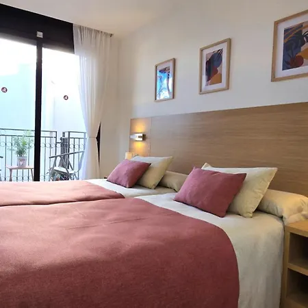 Nexthome Center & Pool Льорет-де-Мар